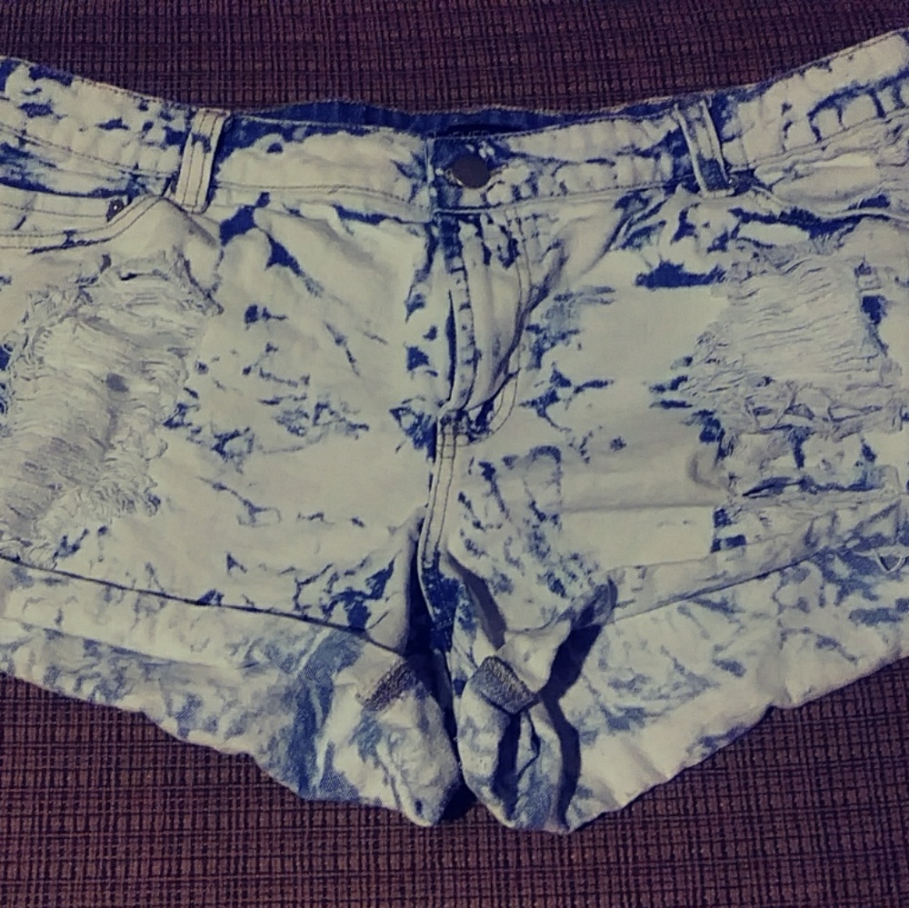 Plus size 16 shorts.